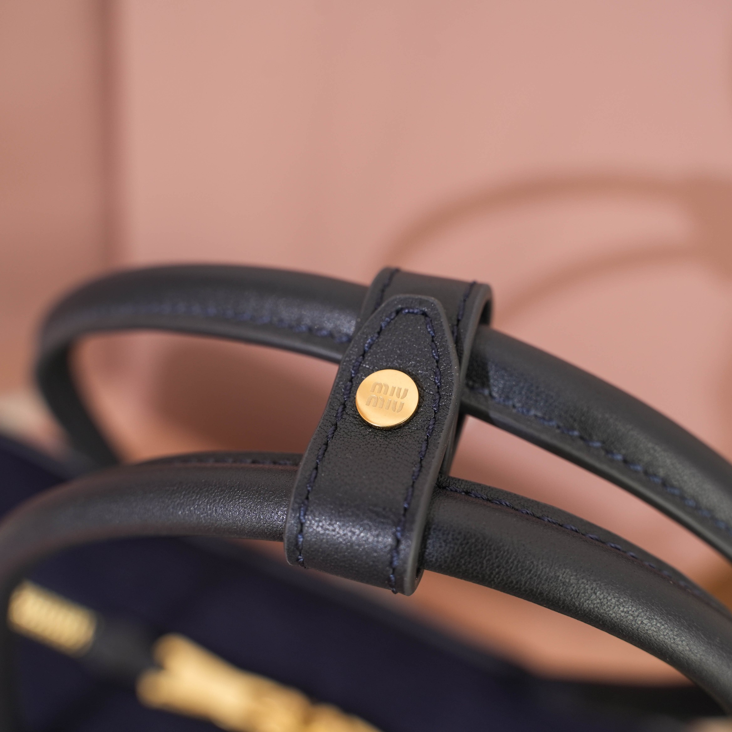 Miu Miu ミュウミュウ ボストンバッグ 軽量 コンパクト ブルー - 画像 4