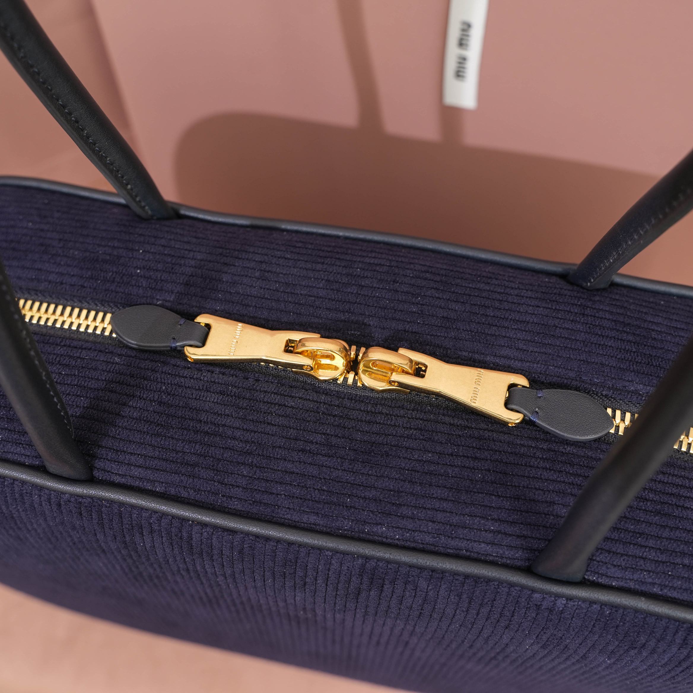 Miu Miu ミュウミュウ ボストンバッグ 軽量 コンパクト ブルー - 画像 6