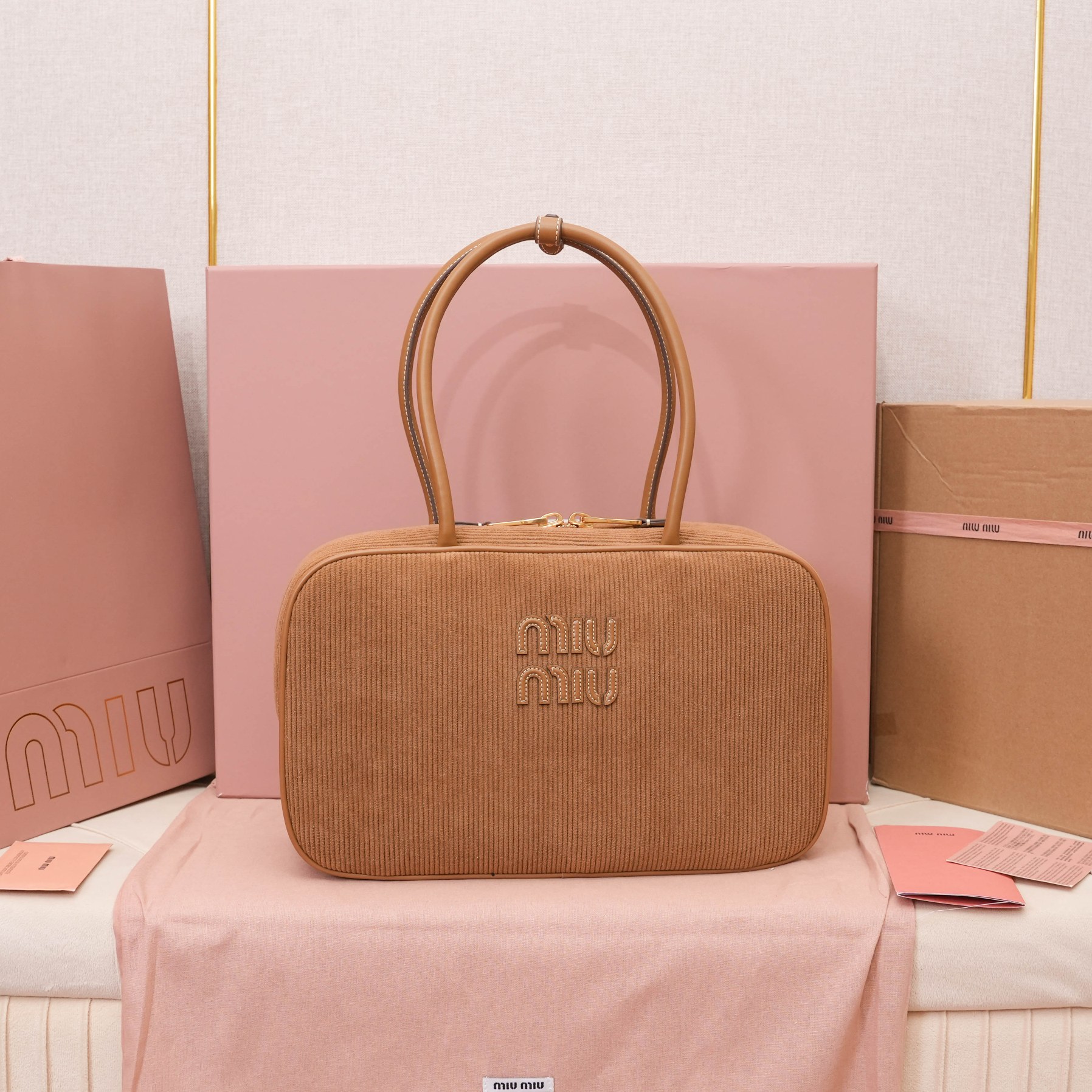 Miu Miu ミュウミュ キャンバスバッグ | コンパクト|ブラウン