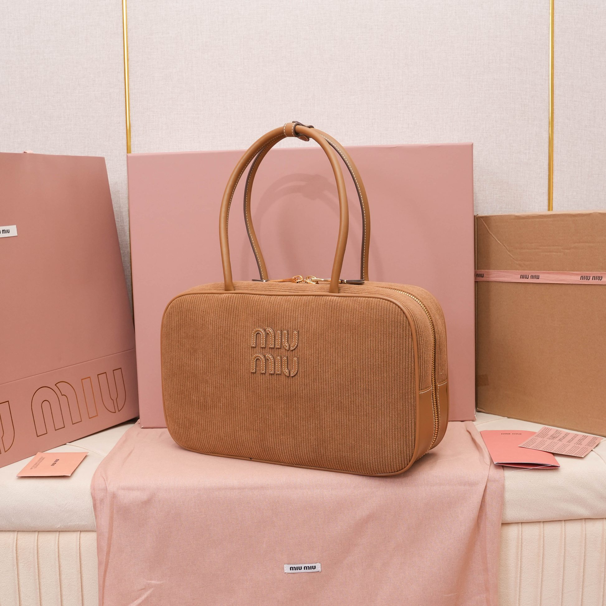 Miu Miu ミュウミュ キャンバスバッグ | コンパクト|ブラウン - 画像 2