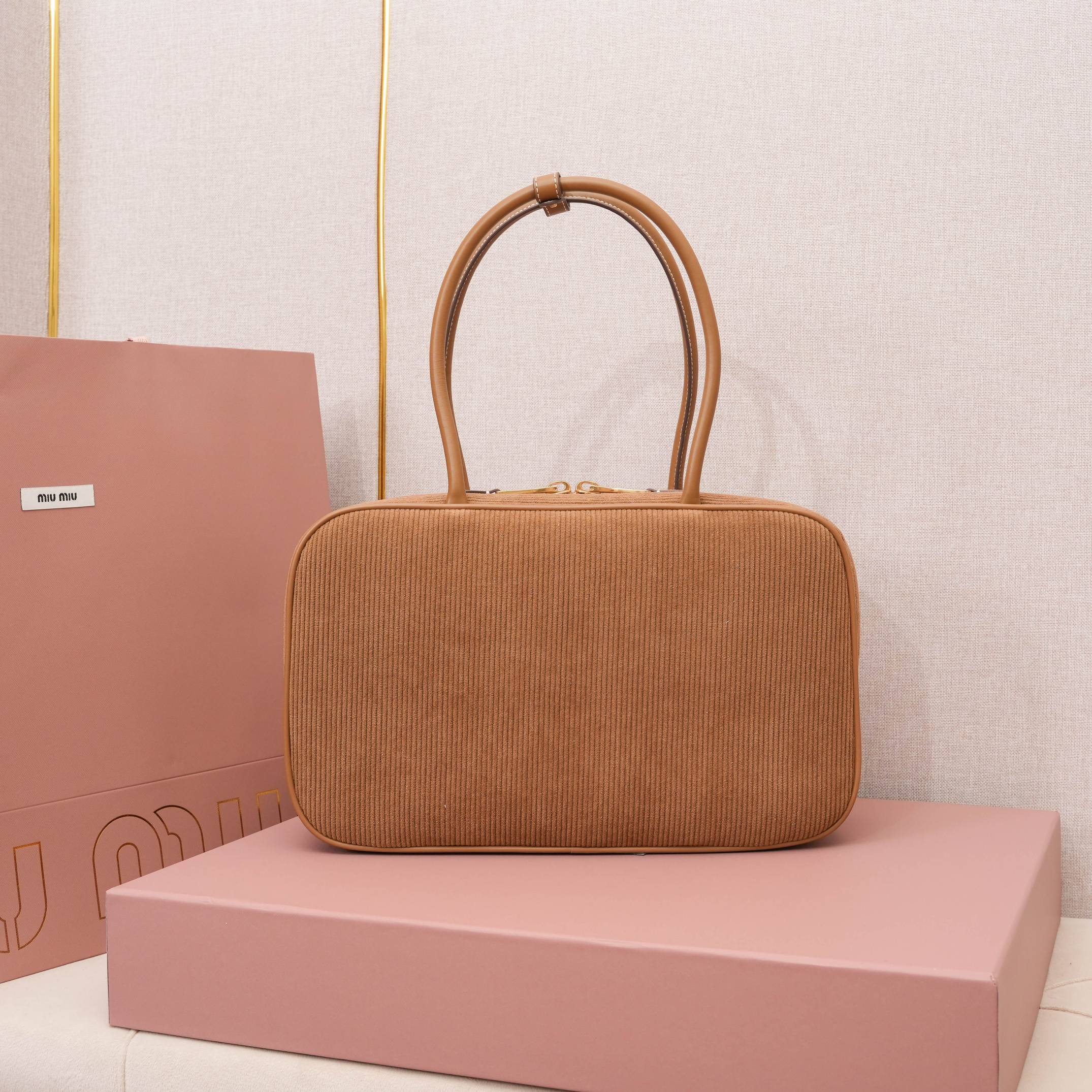 Miu Miu ミュウミュ キャンバスバッグ | コンパクト|ブラウン - 画像 3