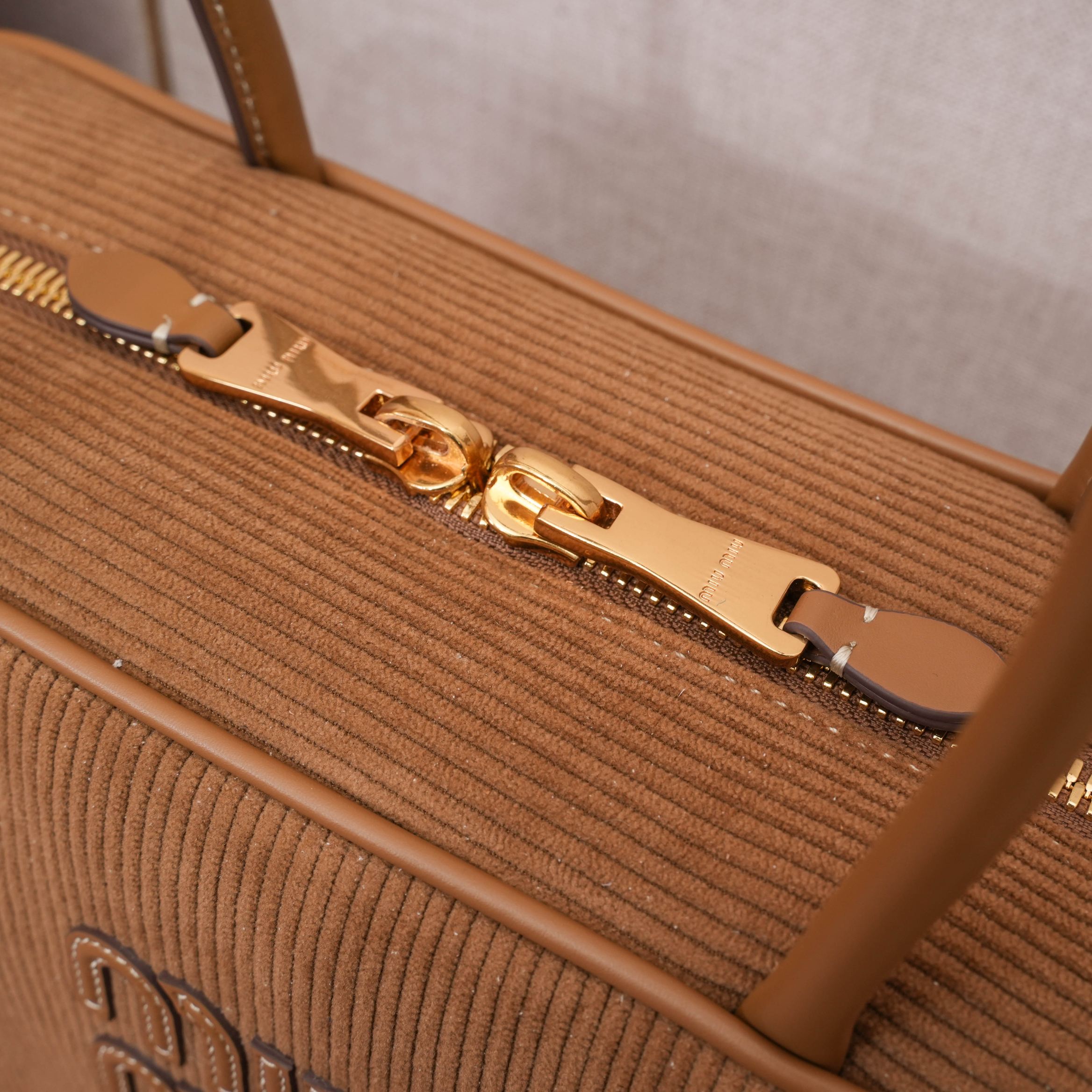 Miu Miu ミュウミュ キャンバスバッグ | コンパクト|ブラウン - 画像 7