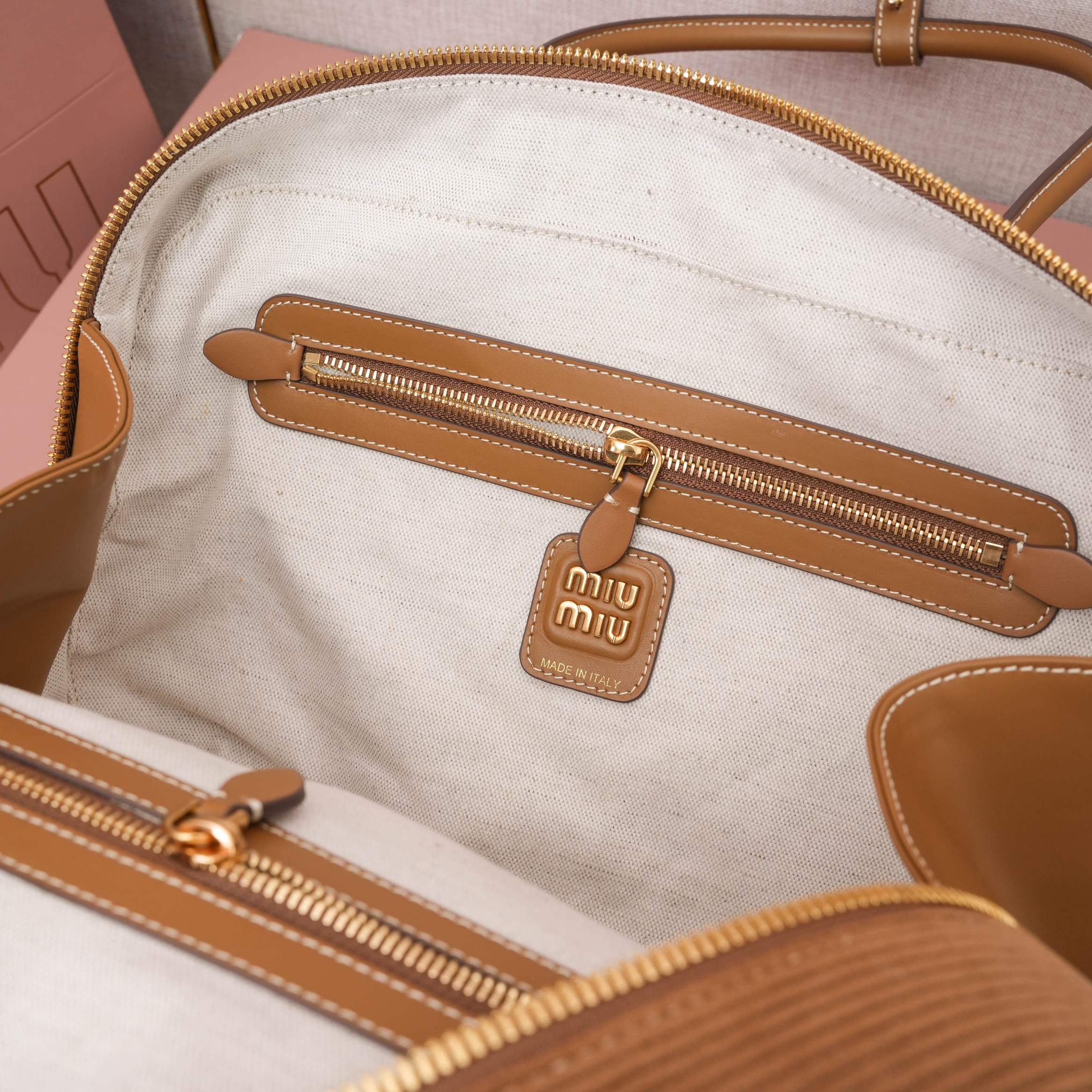 Miu Miu ミュウミュ キャンバスバッグ | コンパクト|ブラウン - 画像 8