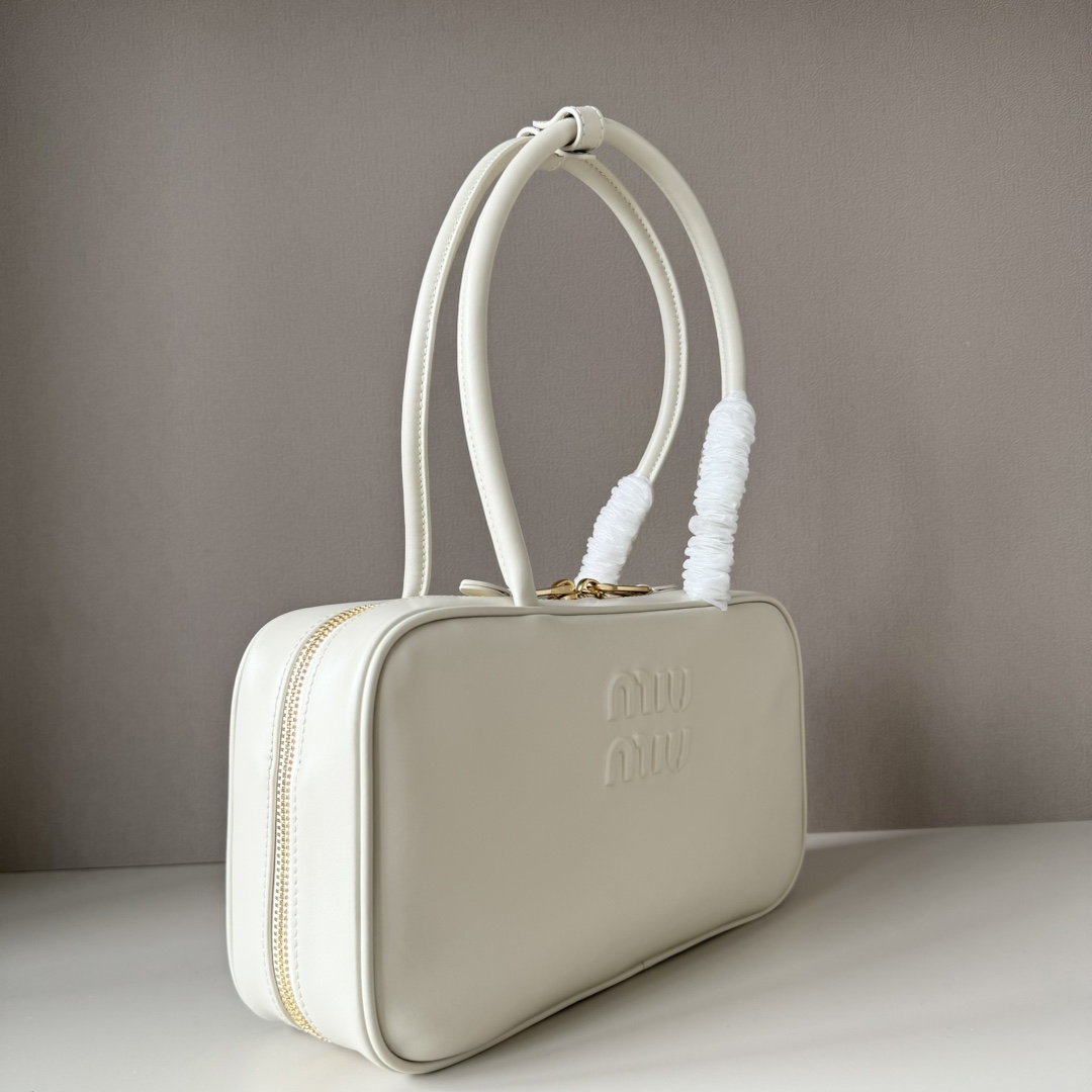 Miu Miu ミュウミュウ レディース ハンドバッグ | ホワイト レザー - 画像 2
