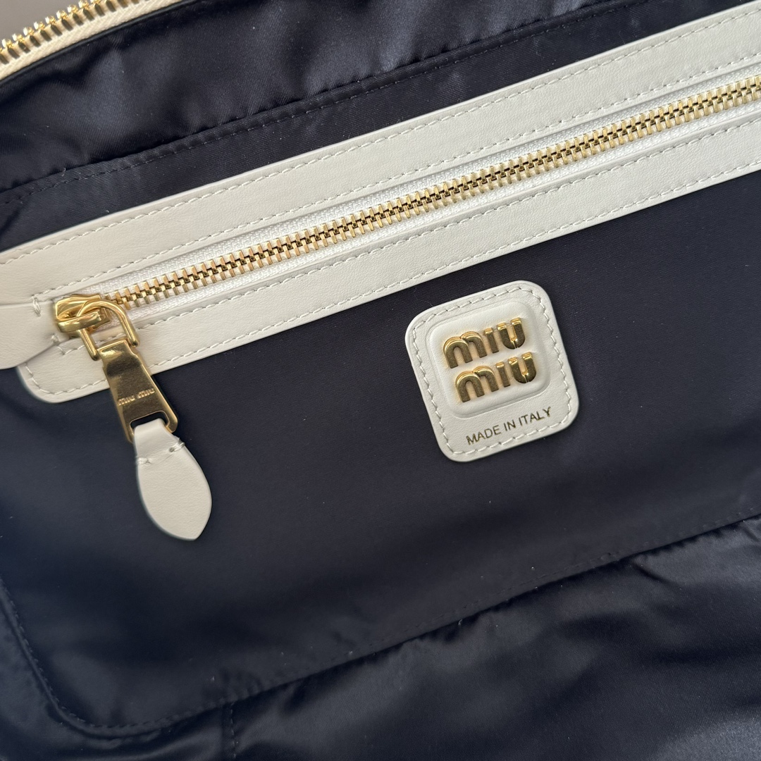 Miu Miu ミュウミュウ レディース ハンドバッグ | ホワイト レザー - 画像 9