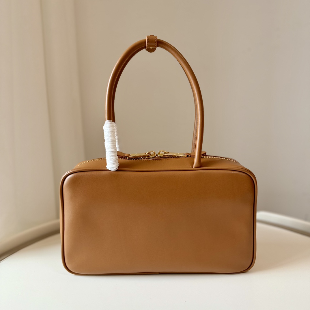 Miu Miu ミュウミュウ ハンドバッグ マットレザー コンパクト ブラウン - 画像 3