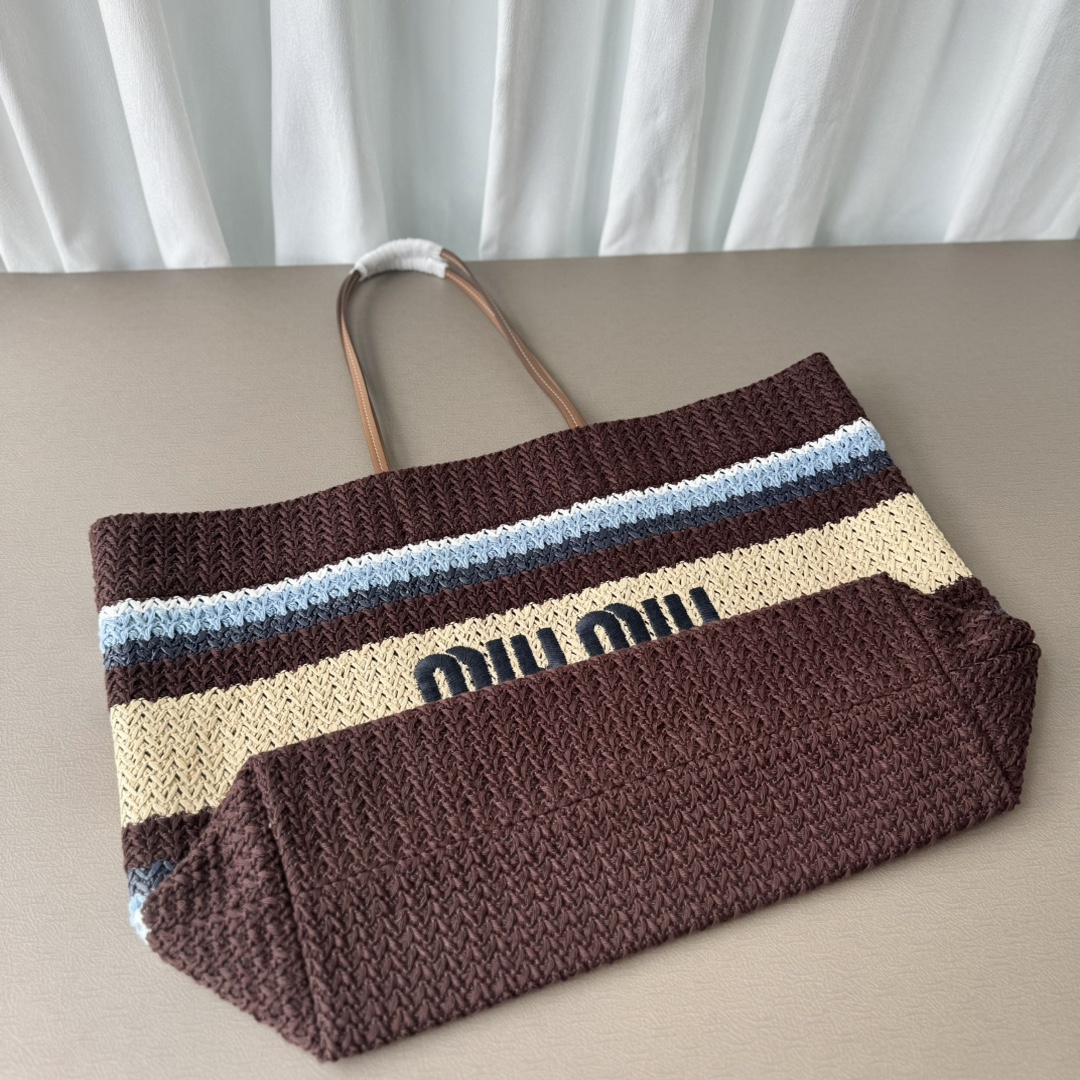 Miu Miu ミュウミュ トートバッグ | ラウンドトート | 軽量 | ブラウン/ベージュ/ブルー - 画像 4