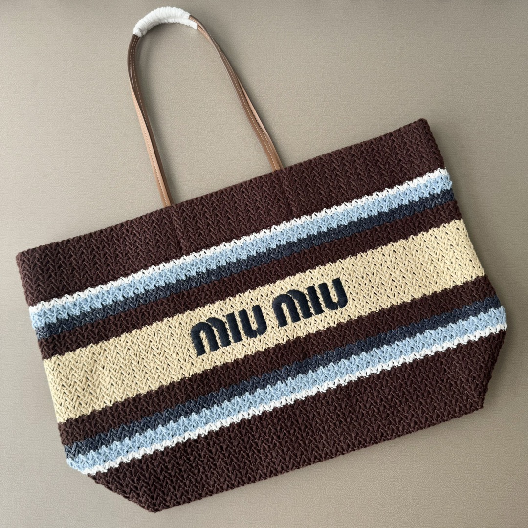 Miu Miu ミュウミュ トートバッグ | ラウンドトート | 軽量 | ブラウン/ベージュ/ブルー - 画像 6