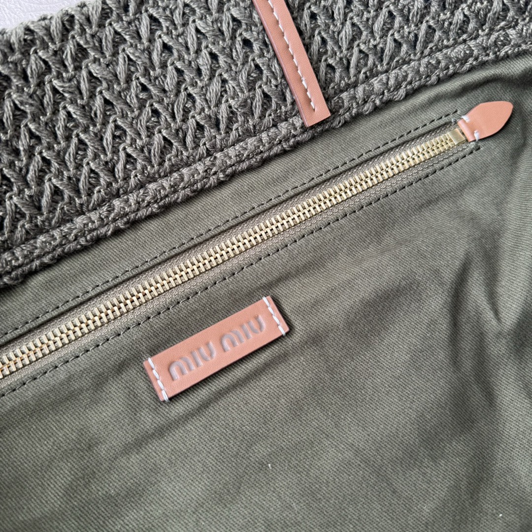 MIU MIU ミュウミュ トートバッグ | ラウンドトート | ハンドル | カラー:ブラック/イエロー/ホワイト/ブルー/グリーン/ブラウン - 画像 8