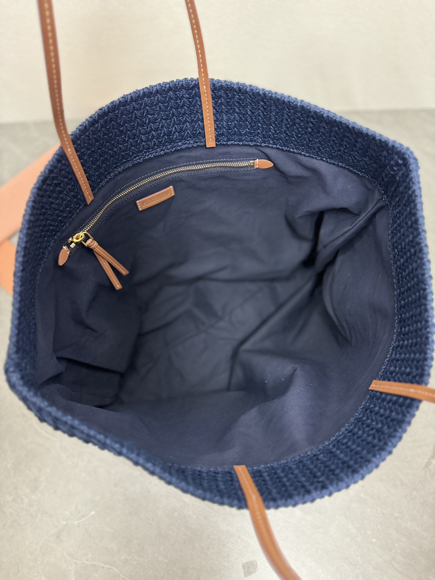 MIU MIU バッグ ミュウミュウ ミニトート レディース 裏地付き ブラック レッド ホワイト ナチュラル トートバッグ - 画像 7