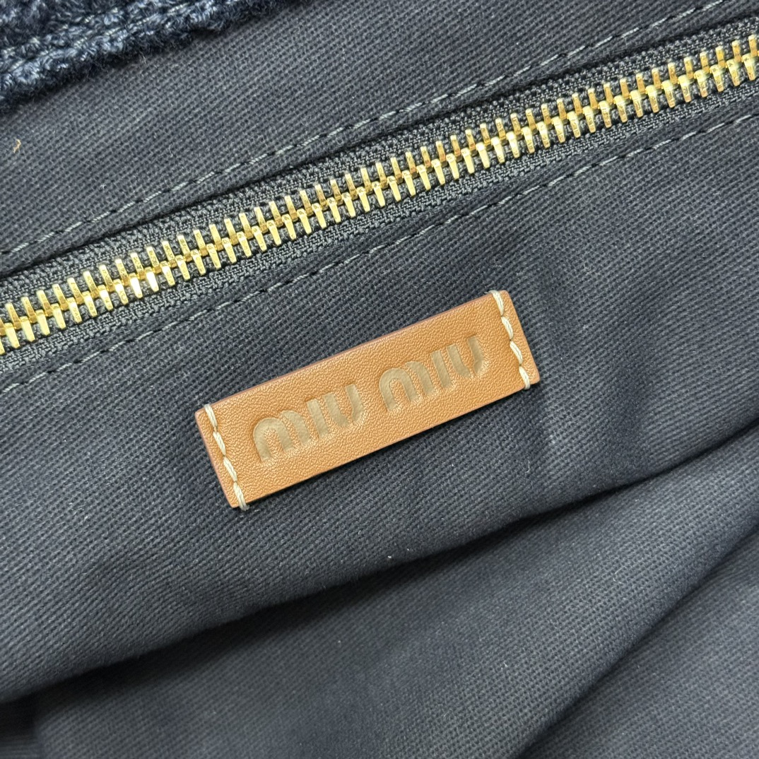 MIU MIU バッグ ミュウミュウ ミニトート レディース 裏地付き ブラック レッド ホワイト ナチュラル トートバッグ - 画像 8