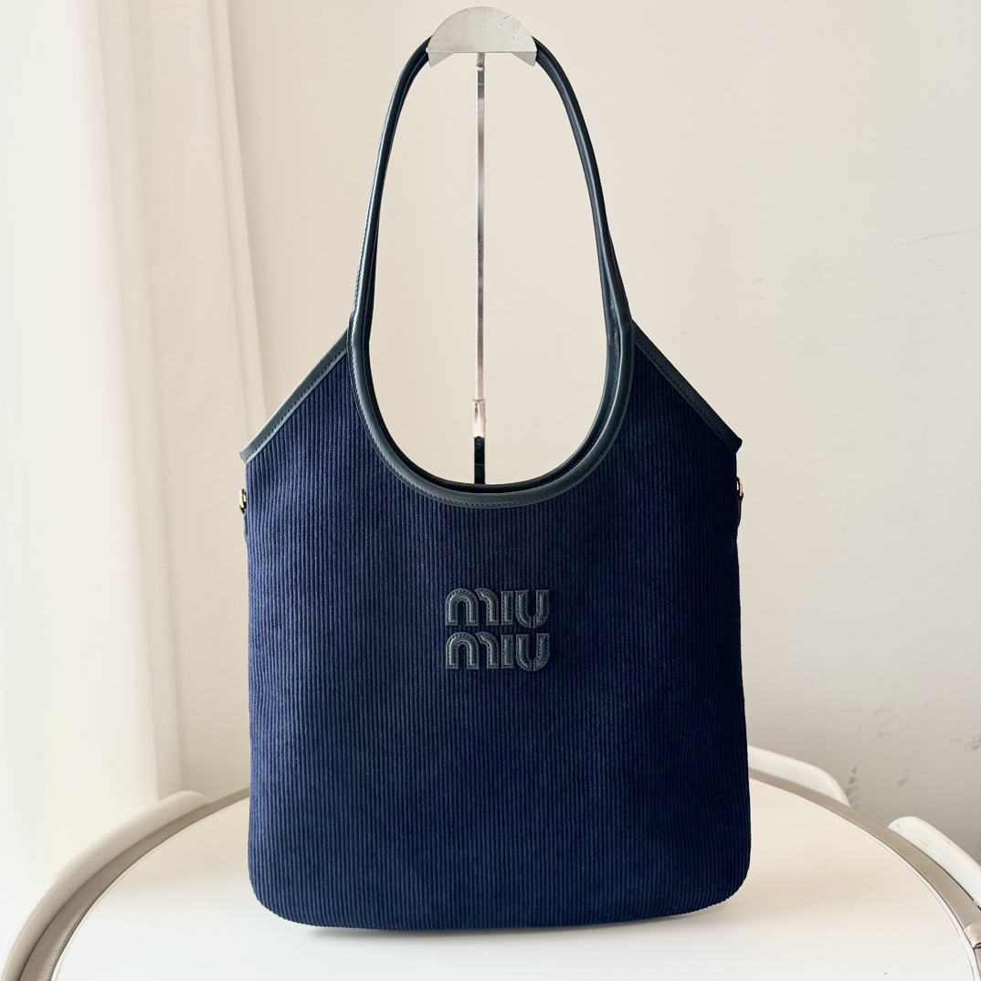 Miu Miu ハンドバッグ | コンパクト ネイビー