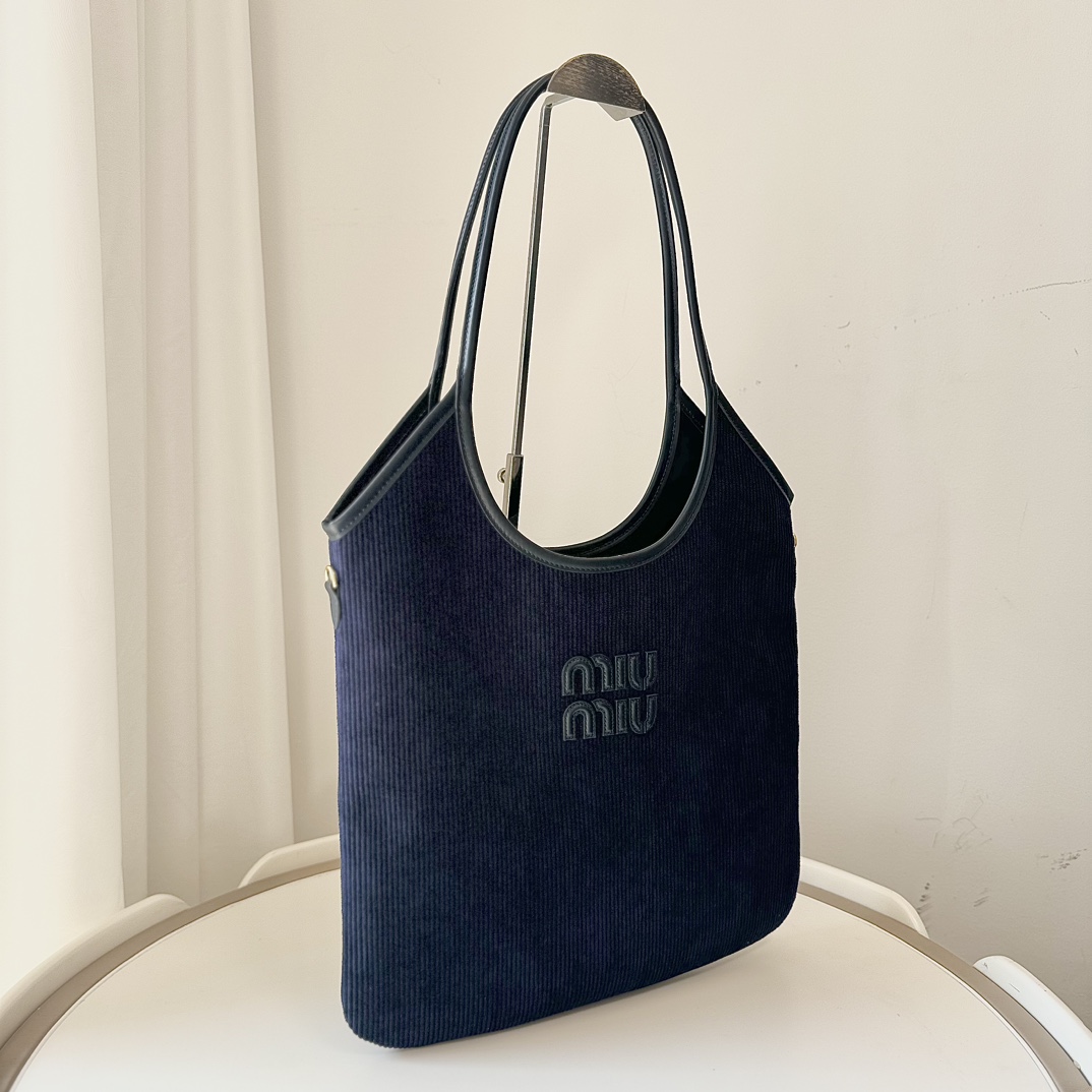 Miu Miu ハンドバッグ | コンパクト ネイビー - 画像 3