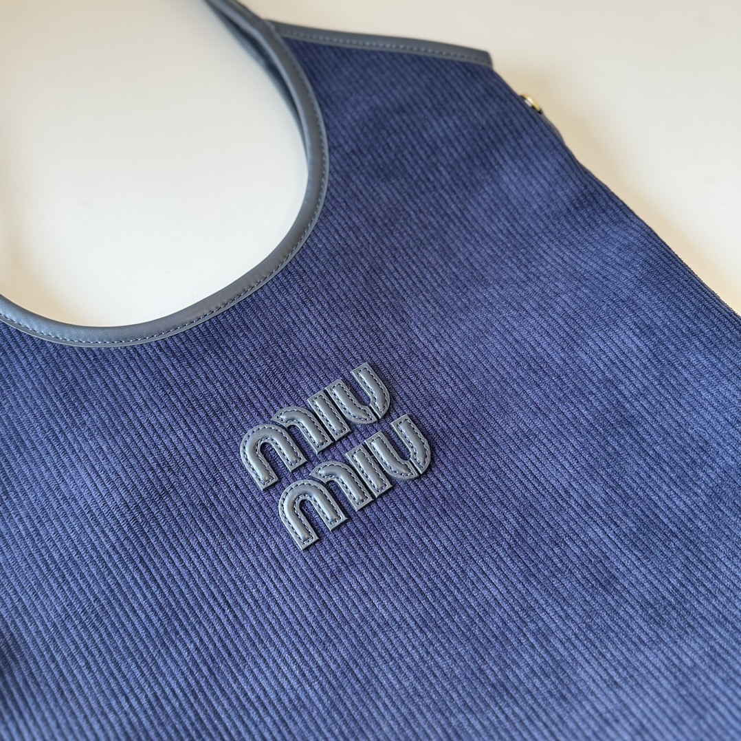 Miu Miu ハンドバッグ | コンパクト ネイビー - 画像 5