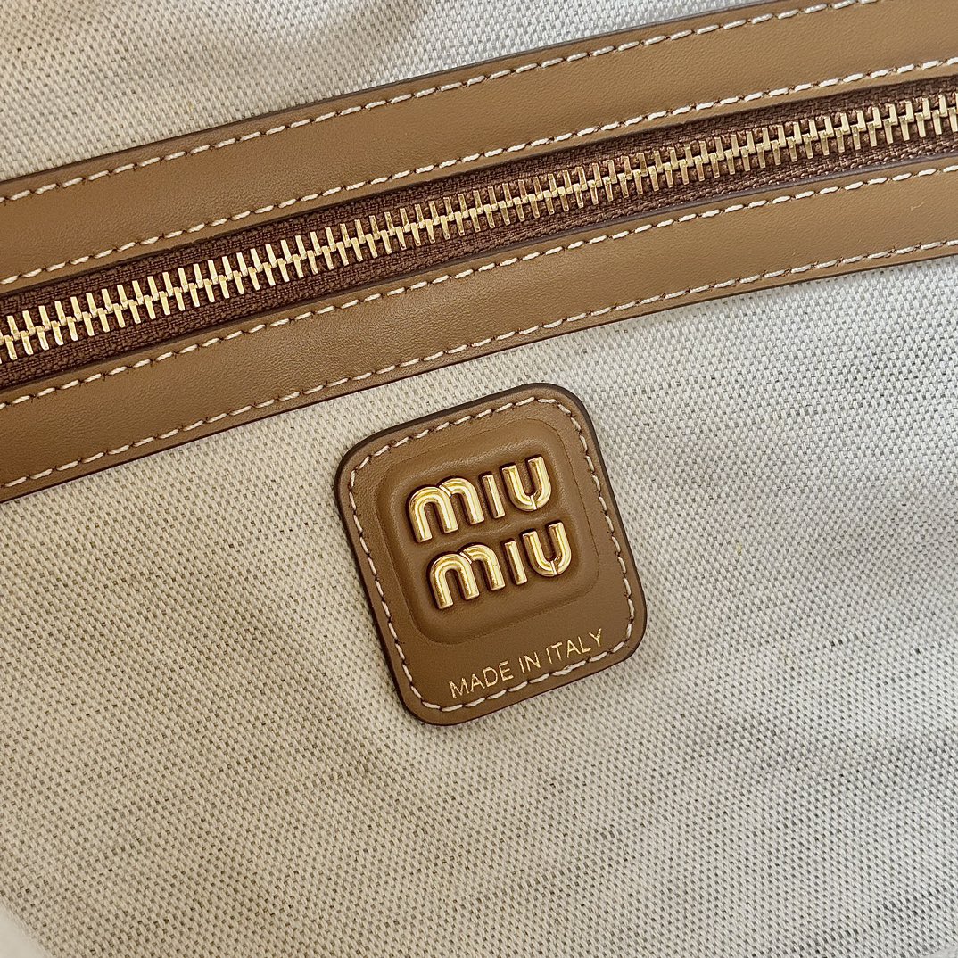 Miu Miu ハンドバッグ | コンパクト|ベージュ - 画像 8