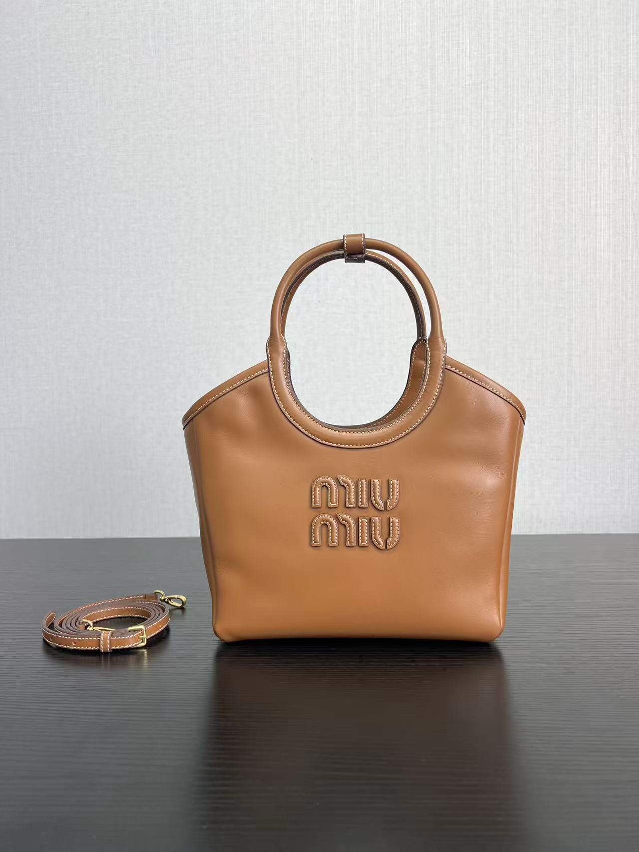 MIU MIU レザー バッグ | ロゴ ロープハンドル | ブラウン