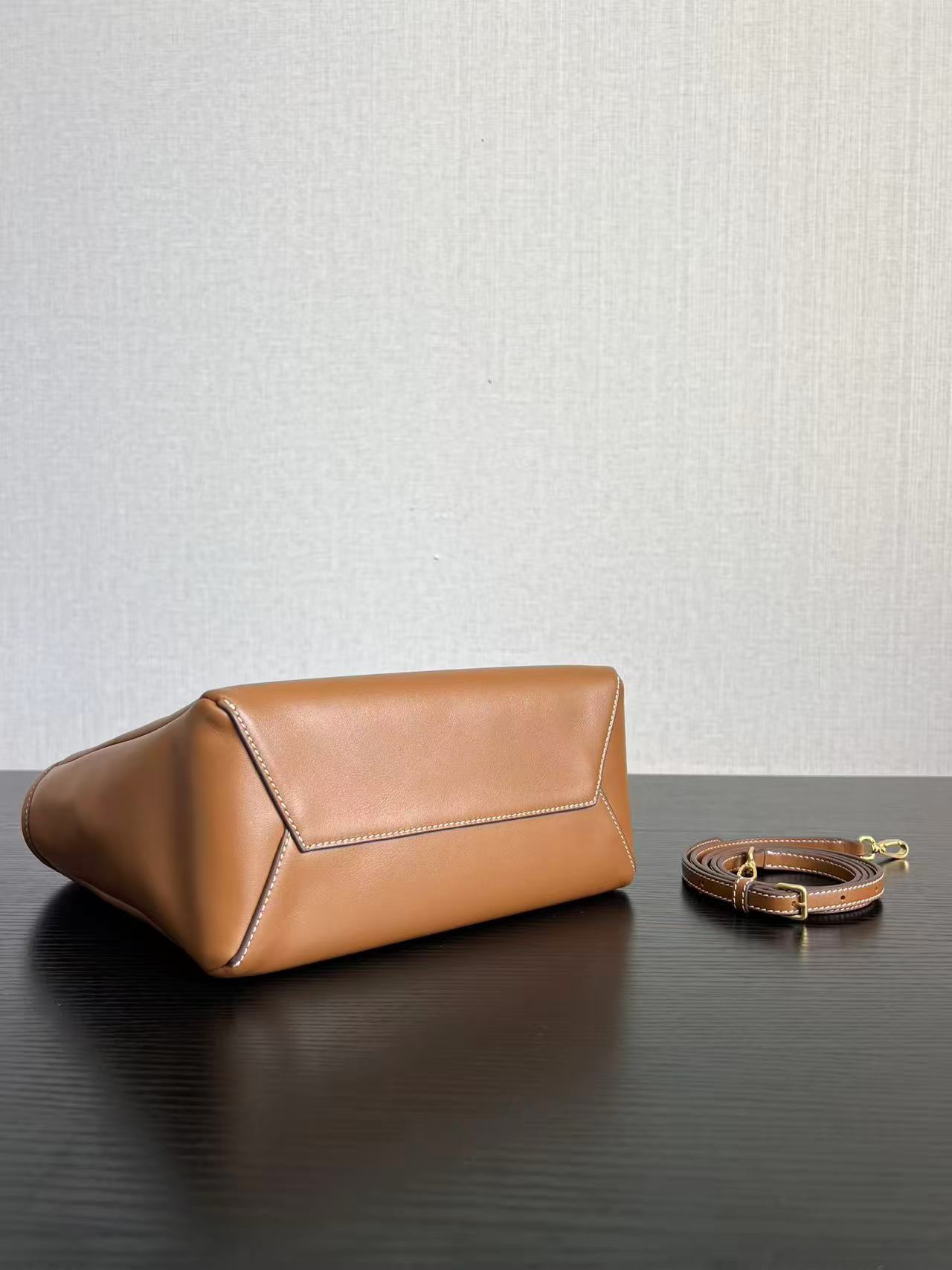 MIU MIU レザー バッグ | ロゴ ロープハンドル | ブラウン - 画像 4