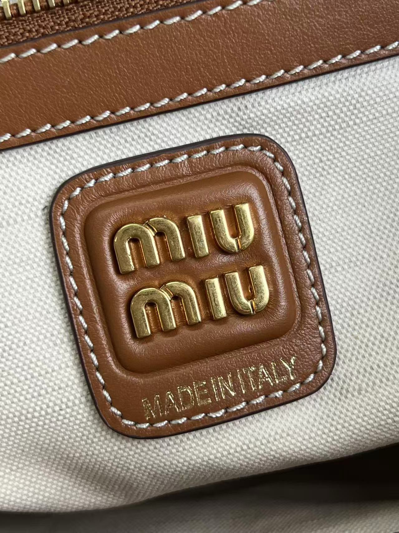 MIU MIU レザー バッグ | ロゴ ロープハンドル | ブラウン - 画像 8