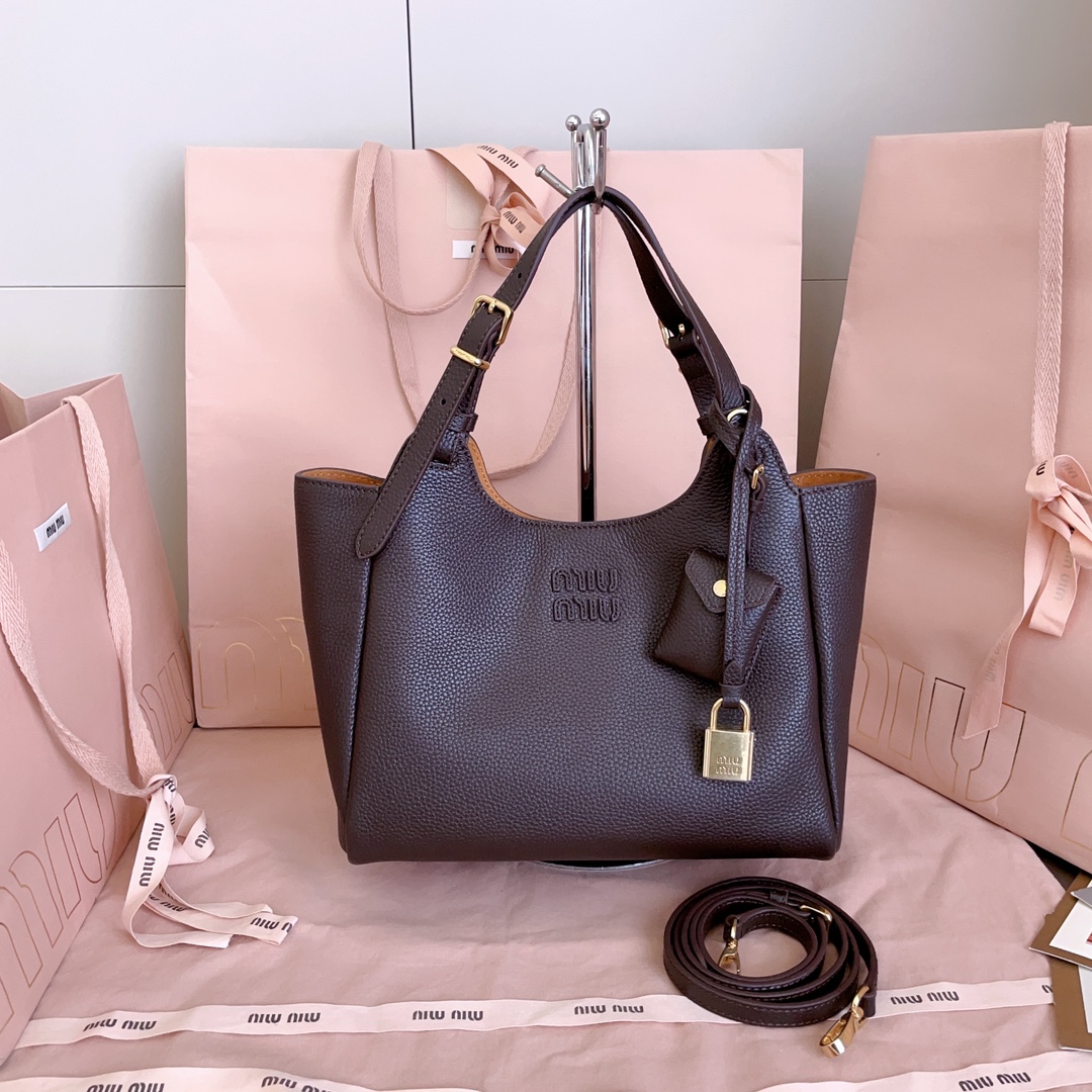Miu Miu ハンドバッグ | ピンク&ブラウン | 細部までこだわった高級感のあるレザー製トートバッグ