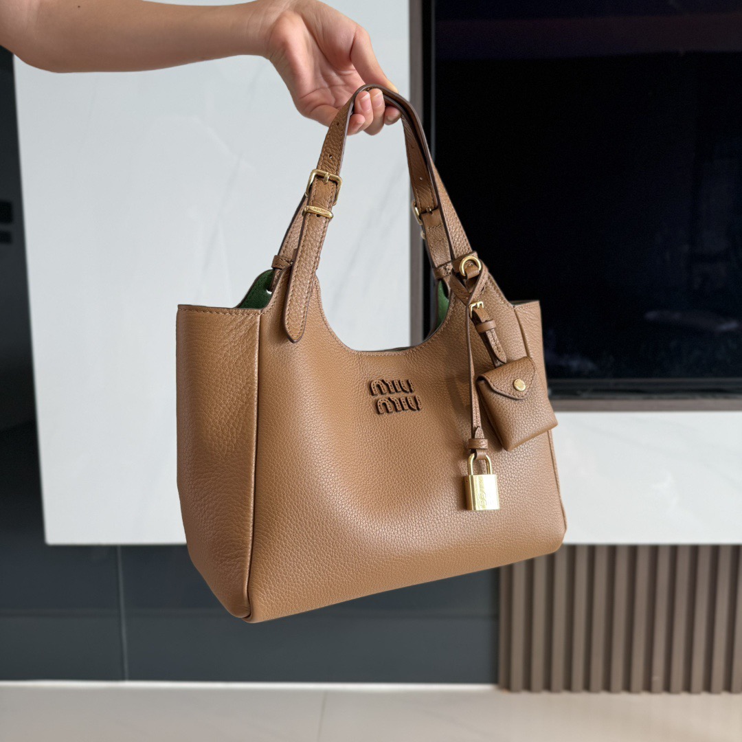 Miu Miu ハンドバッグ | ピンク|レザー|イタリア製 - 画像 2