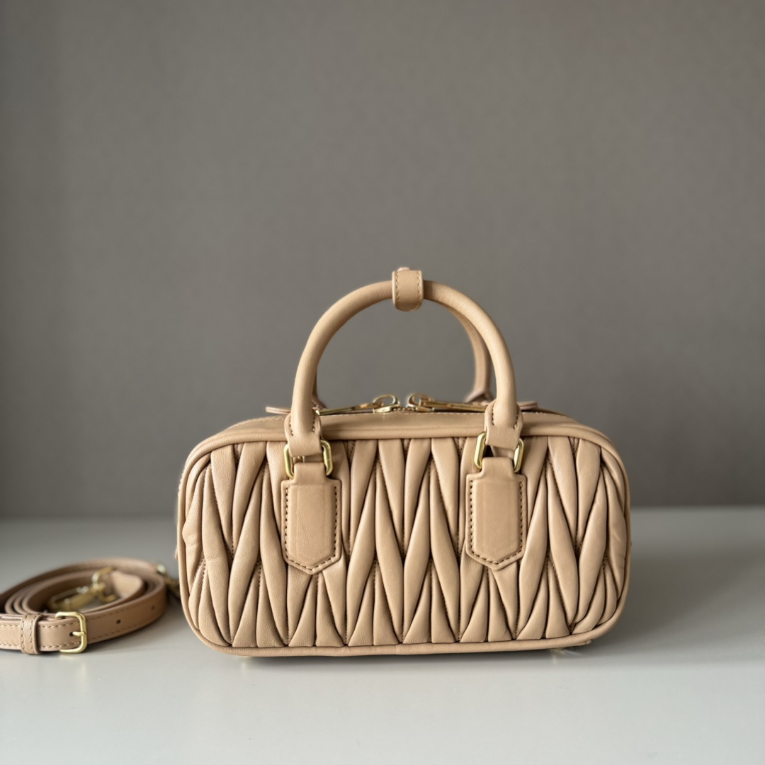 Miu Miu ミュウミュウ レディース バッグ ミニボストン レザー カーキ - 画像 3