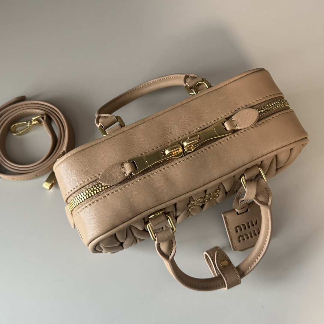 Miu Miu ミュウミュウ レディース バッグ ミニボストン レザー カーキ - 画像 7