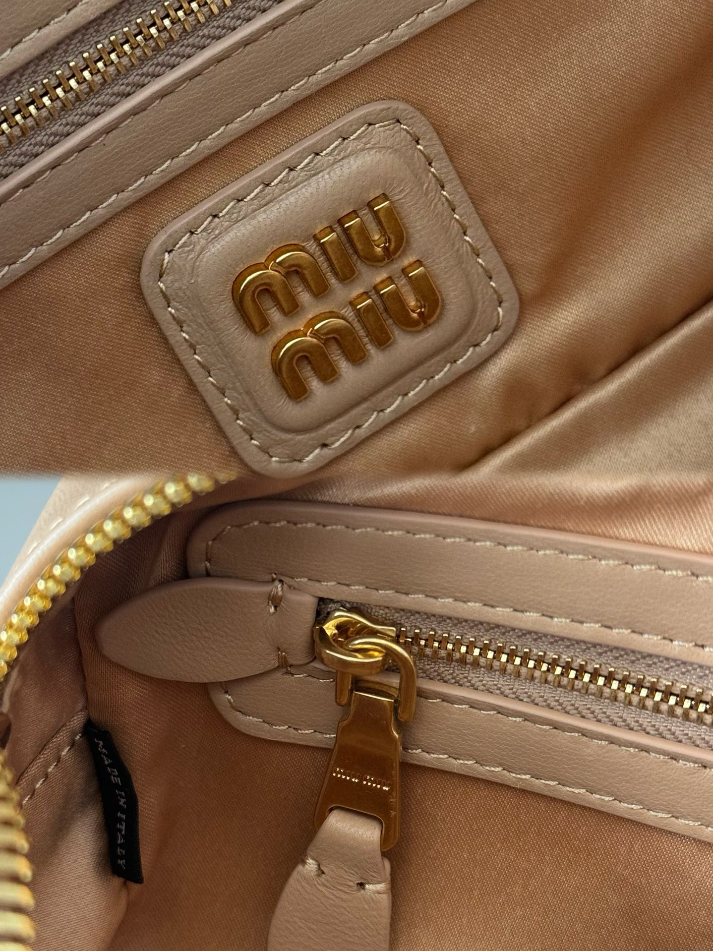 Miu Miu ミュウミュウ レディース バッグ ミニボストン レザー カーキ - 画像 9