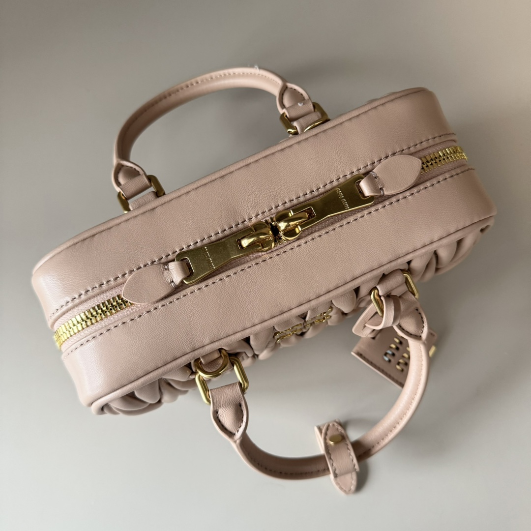 Miu Miu レディース バッグ | ミニ マフラー レザー ピンク - 画像 7