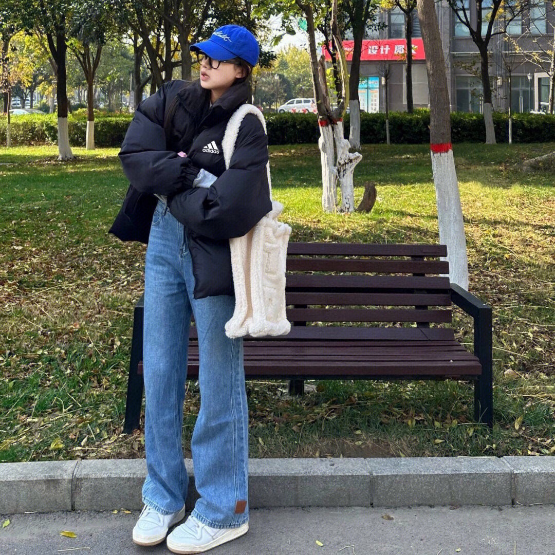 ADIDAS バッグ トートバッグ ミニサイズ 2WAY 撥水加工 フレームロゴ ホワイト ファー素材 - 画像 5