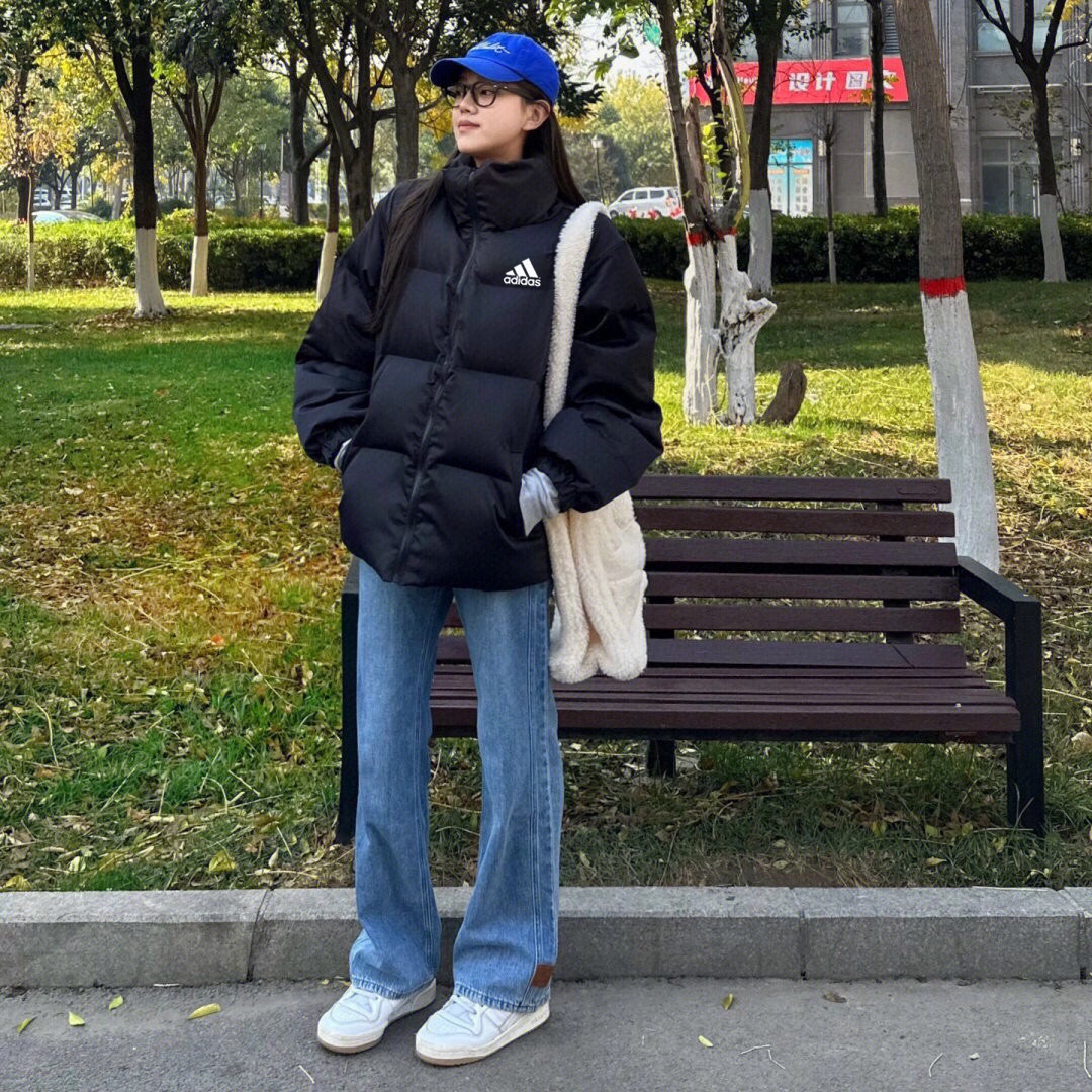 ADIDAS バッグ トートバッグ ミニサイズ 2WAY 撥水加工 フレームロゴ ホワイト ファー素材 - 画像 6