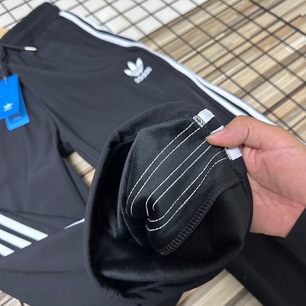 adidas トレーナーパンツ メンズ カジュアル 3本線 ブラック レザー調素材 - 画像 4