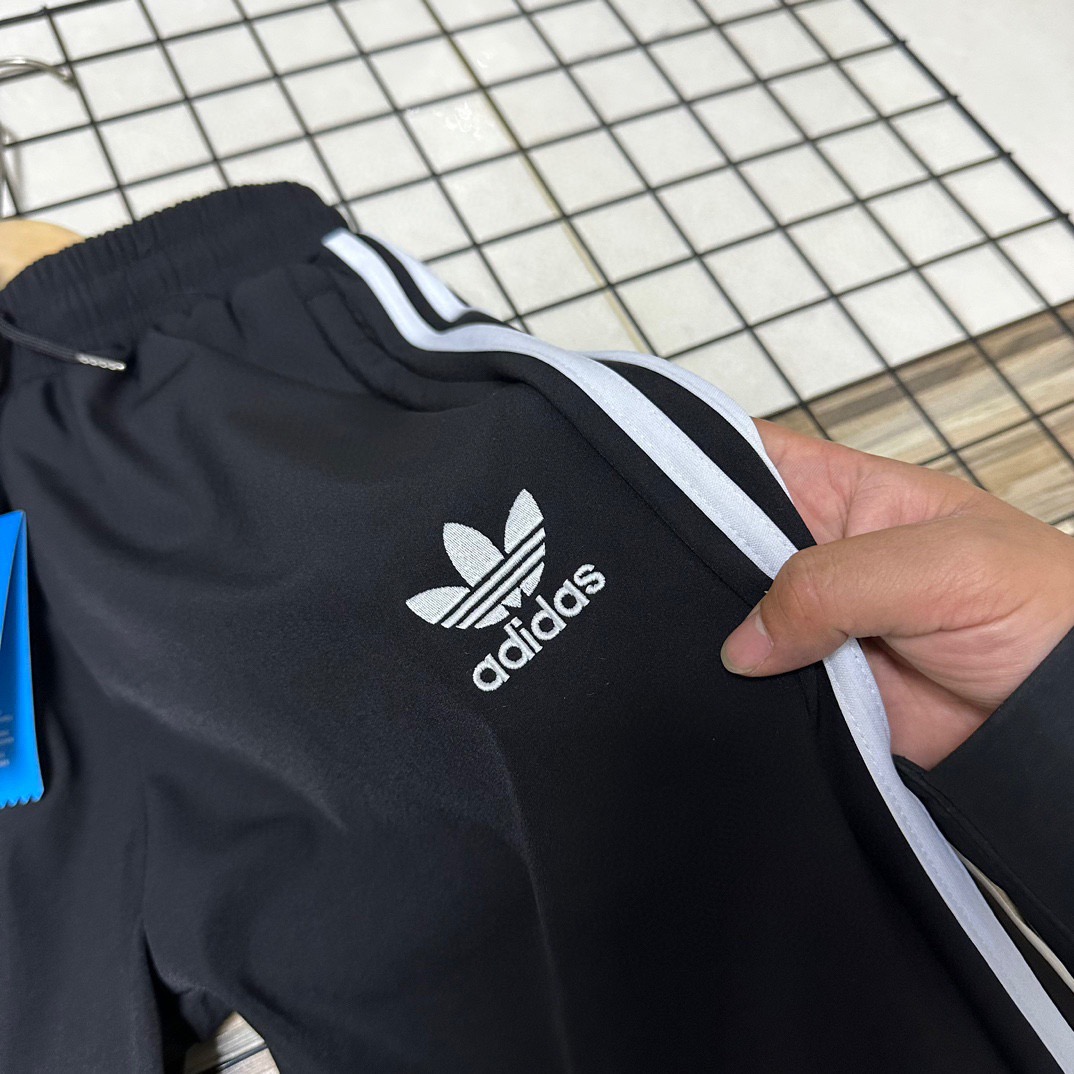 adidas トレーナーパンツ メンズ カジュアル 3本線 ブラック レザー調素材 - 画像 6