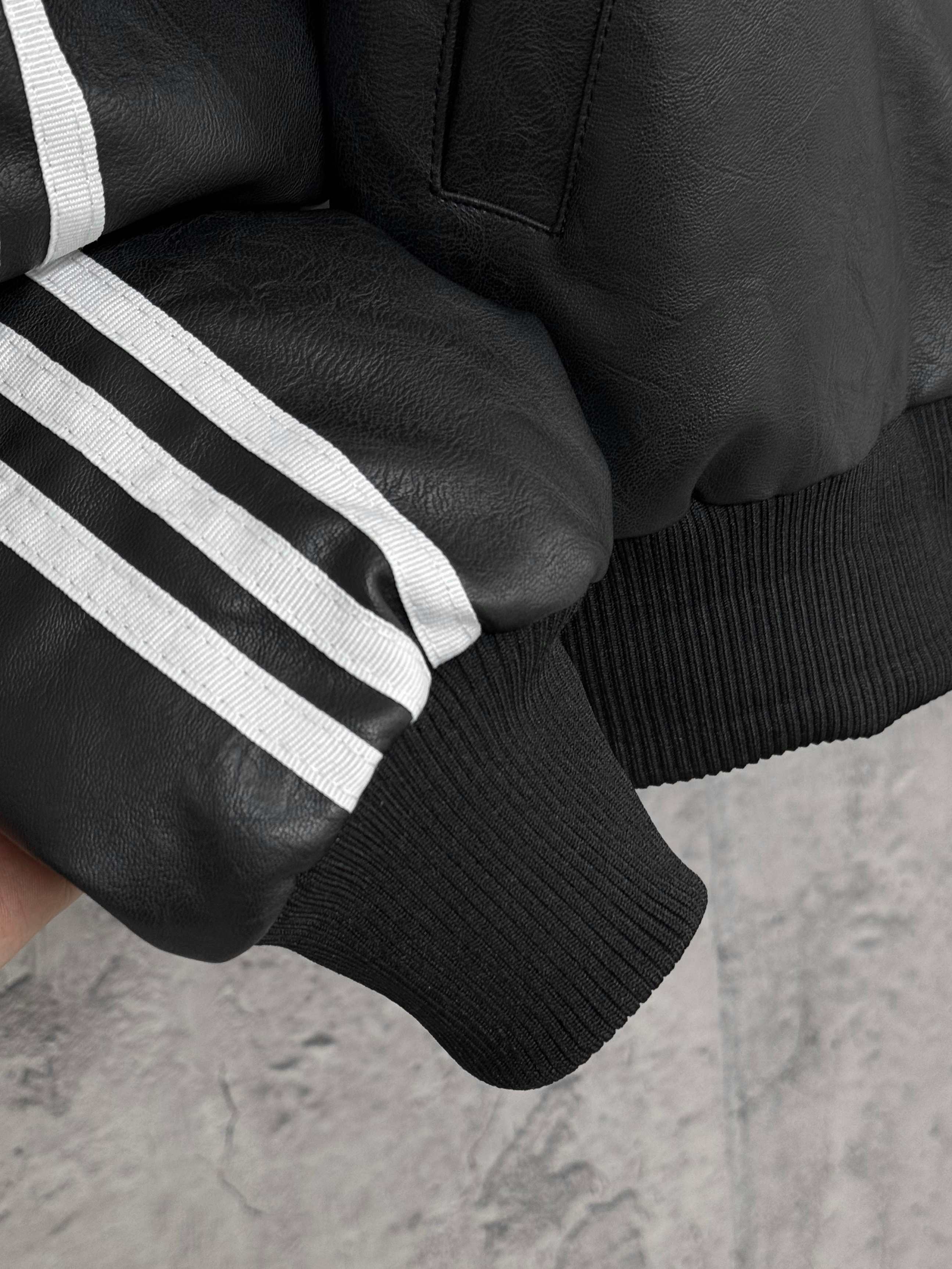 adidas バンブーパーカー フード付き 3本線デザイン 上質レザー風素材 ブラック - 画像 4