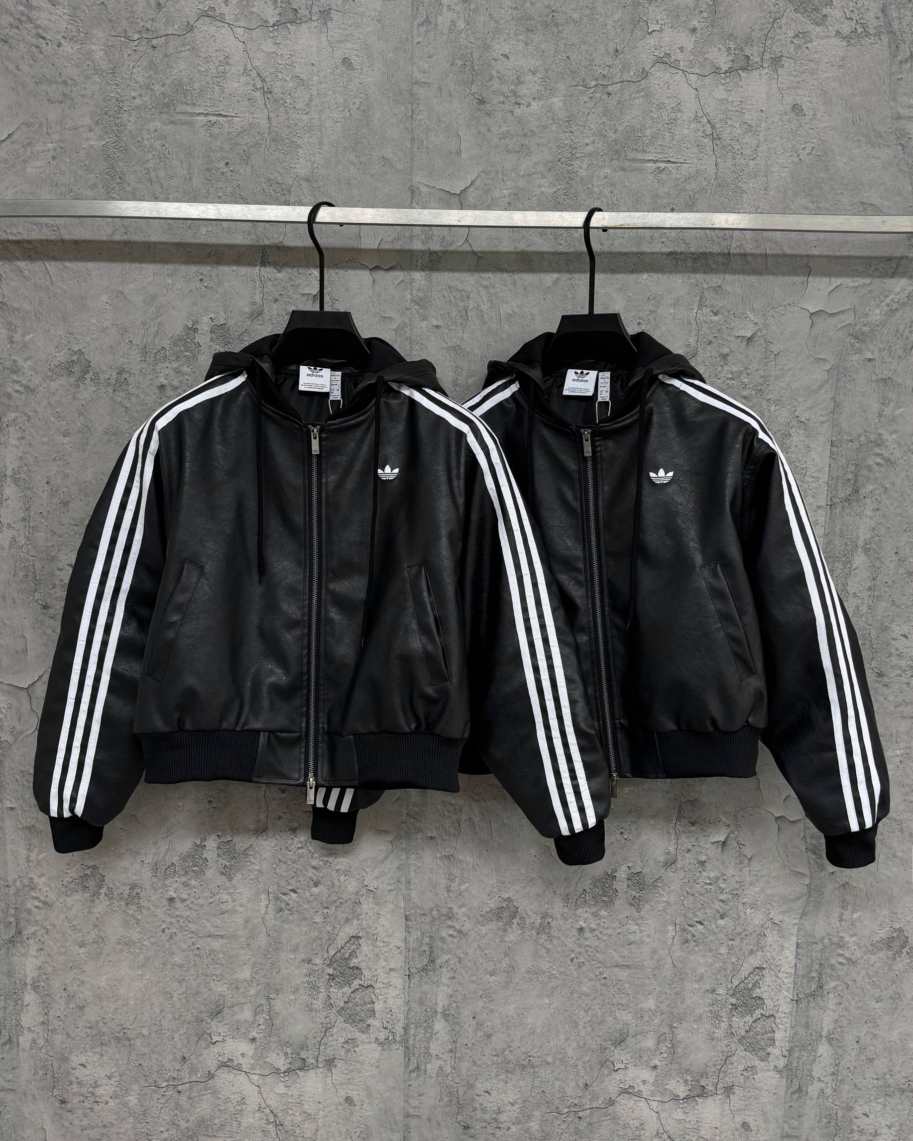 adidas バンブーパーカー フード付き 3本線デザイン 上質レザー風素材 ブラック - 画像 9