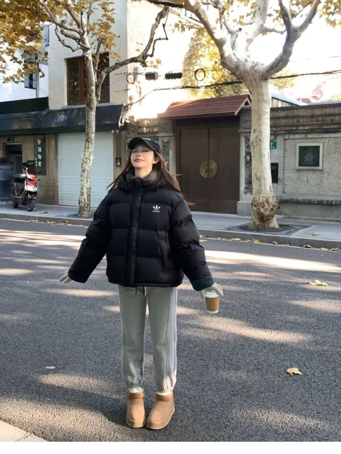 ADIDAS ダウンジャケット パuffer ミニ丈 通勤カジュアル ブラック - 画像 3