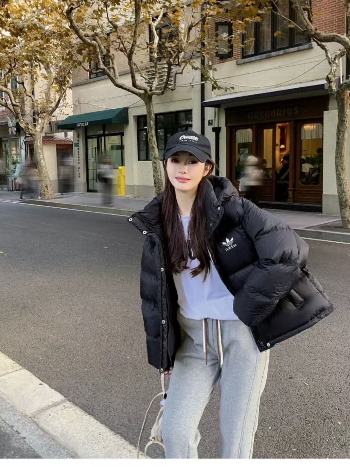 ADIDAS ダウンジャケット パuffer ミニ丈 通勤カジュアル ブラック - 画像 6