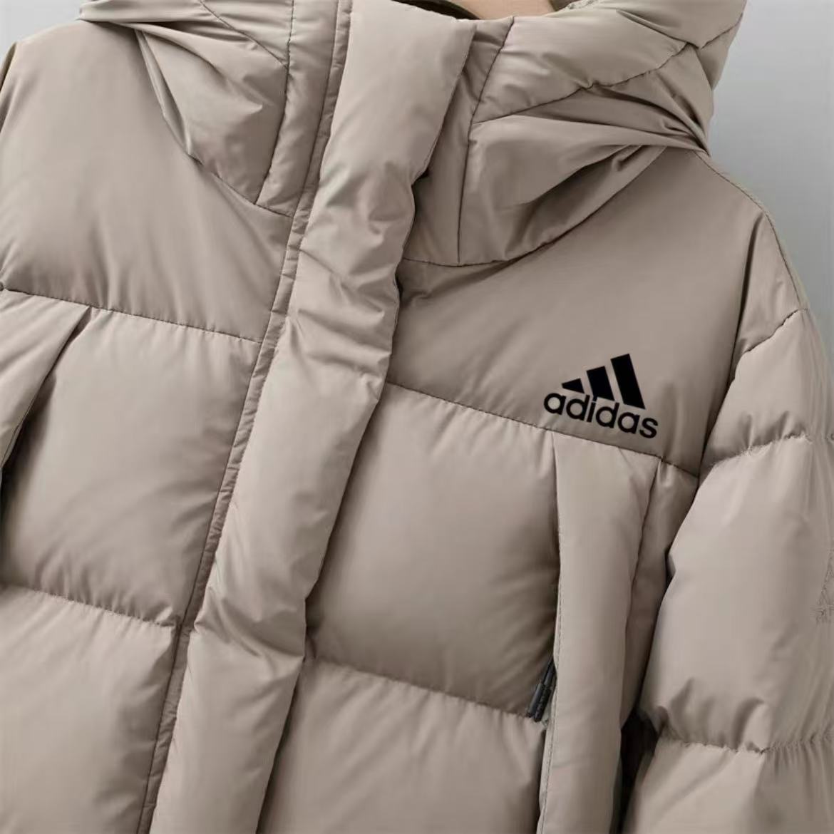 adidas ダウンコート ロング丈 防寒対応 保温性抜群 ブラック ベージュ キャンバス - 画像 8