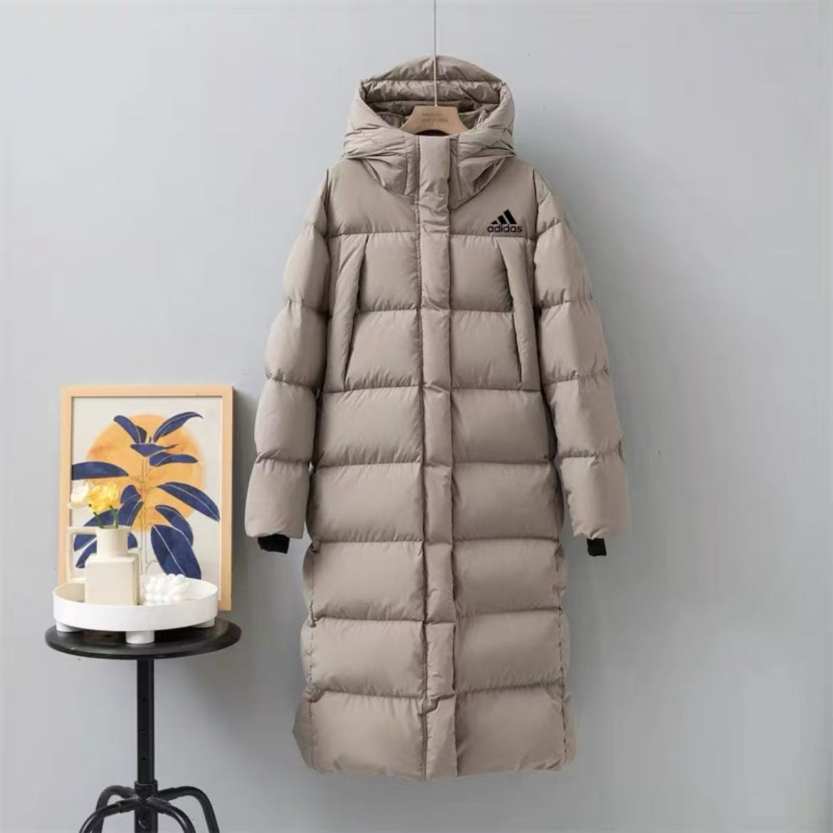 adidas ダウンコート ロング丈 防寒対応 保温性抜群 ブラック ベージュ キャンバス - 画像 9