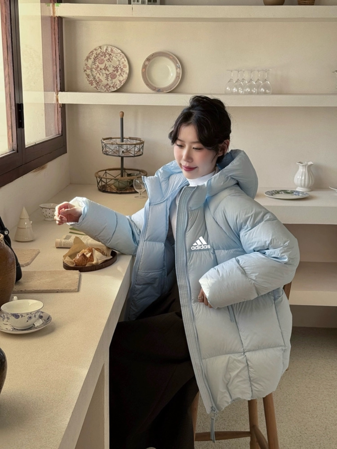 adidas ダウンジャケット ロングタイプ 保温性抜群 通勤カジュアル パステルブルー - 画像 2