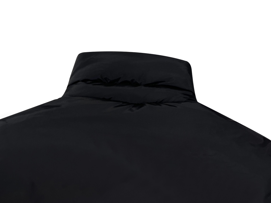 PRADA ダウンジャケット ミニサイズ トリコロールロゴ パッチ付き ブラック ホワイト レザートリム - 画像 5