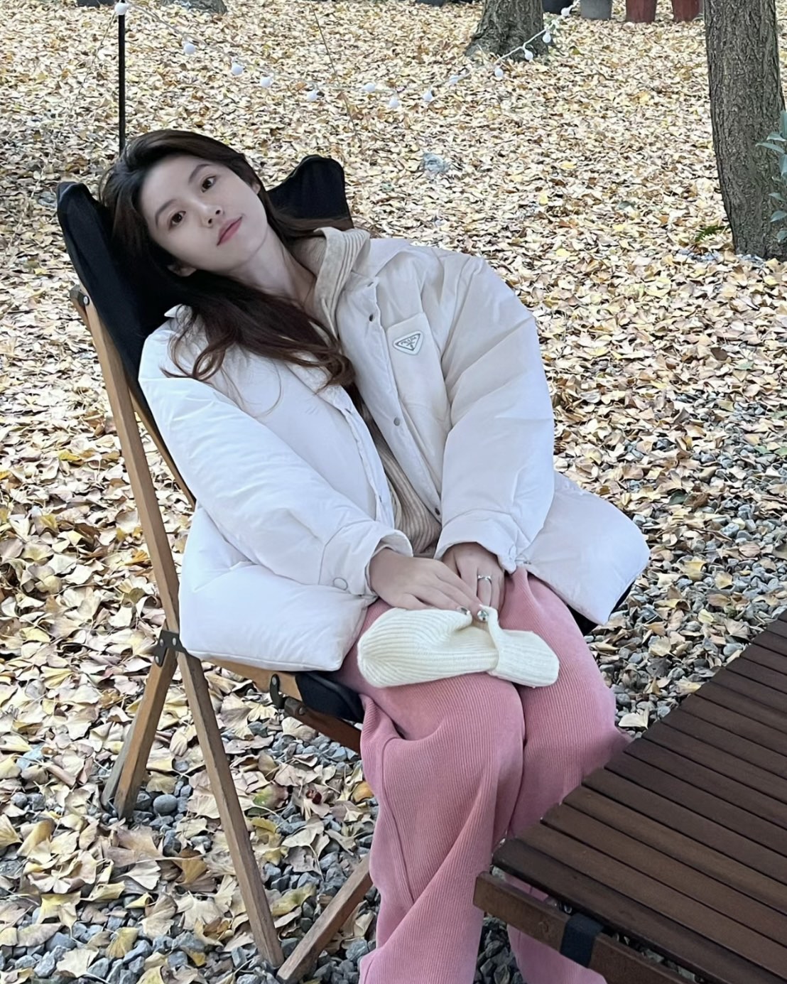 PRADA ダウンジャケット ミニサイズ トリコロールロゴ パッチ付き ブラック ホワイト レザートリム - 画像 9