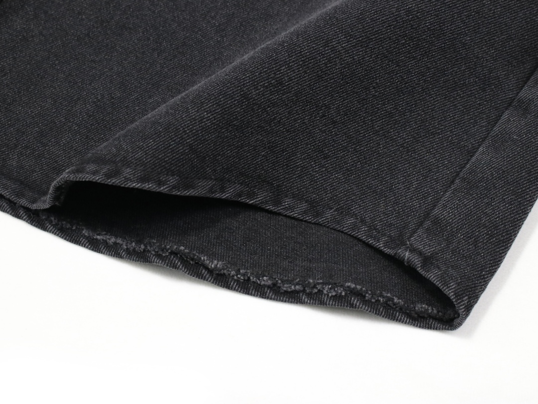 PRADA デニムシャツ ブラック ロゴパッチ付き ミニサイズ オーバーサイズ ファッション 通勤 カジュアル デニム素材 - 画像 7