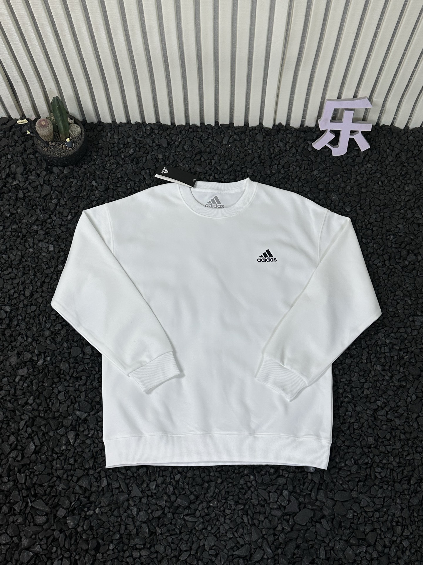 adidas セーター ロゴ入り 通勤カジュアル ミニロゴデザイン ホワイトブラックグレー全3色 - 画像 5