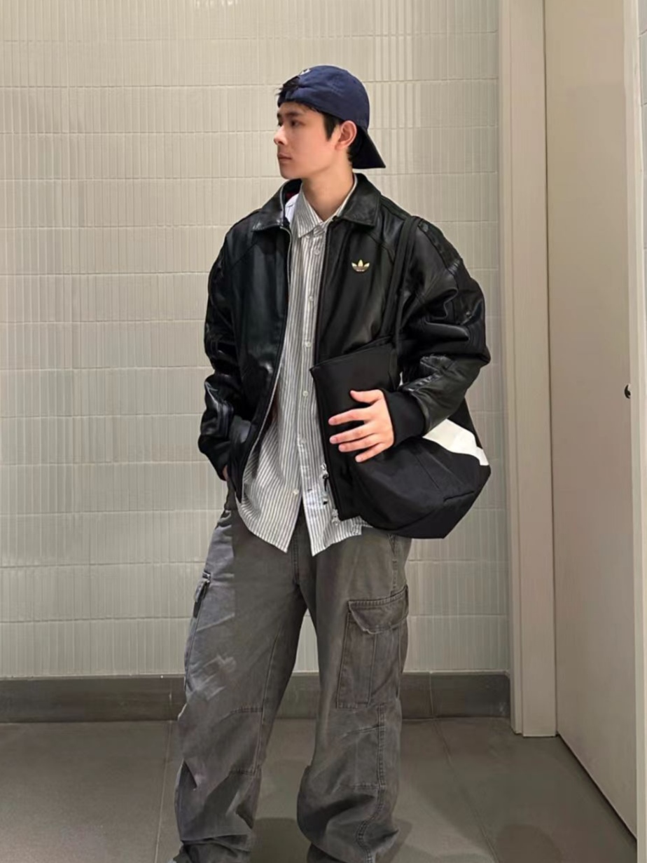 ADIDAS ジャケット ブーメラン オーバーサイズ ファーライニング ブラックレザー 2WAY収納 通勤カジュアル - 画像 2