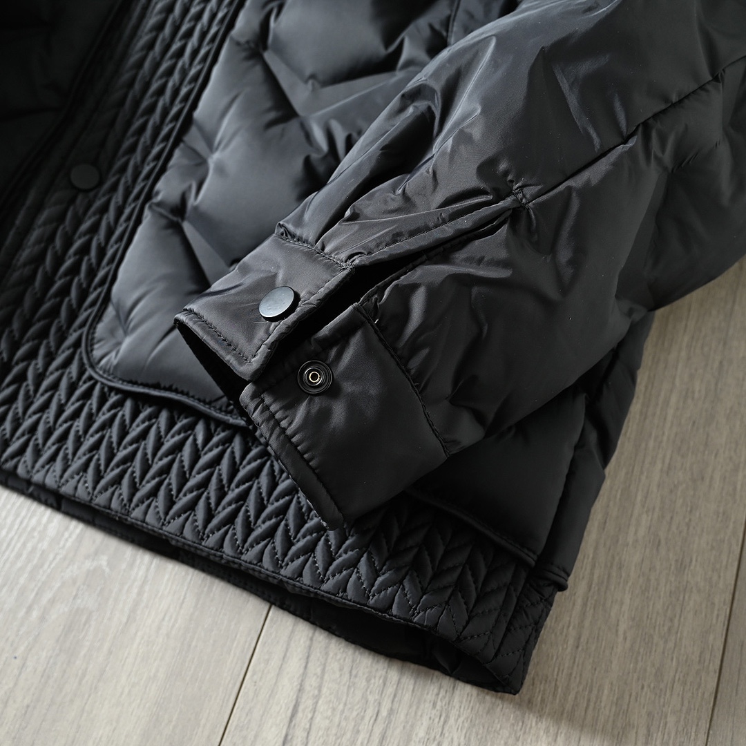 PRADA ダウンジャケット パデッドジャケット 高級ライン 本物 ブラック レザー調トリム 撥水加工 - 画像 4