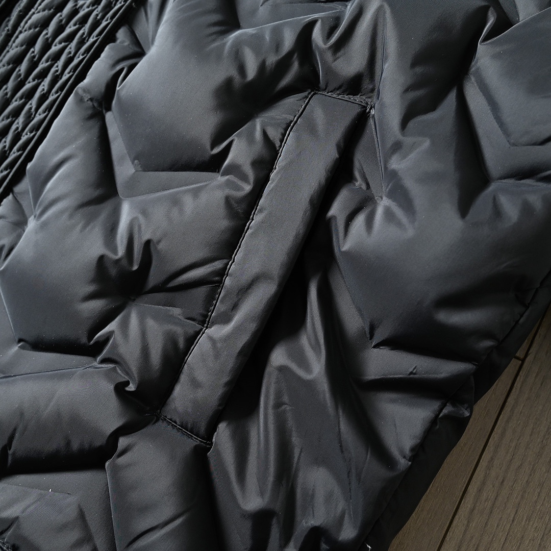 PRADA ダウンジャケット パデッドジャケット 高級ライン 本物 ブラック レザー調トリム 撥水加工 - 画像 5