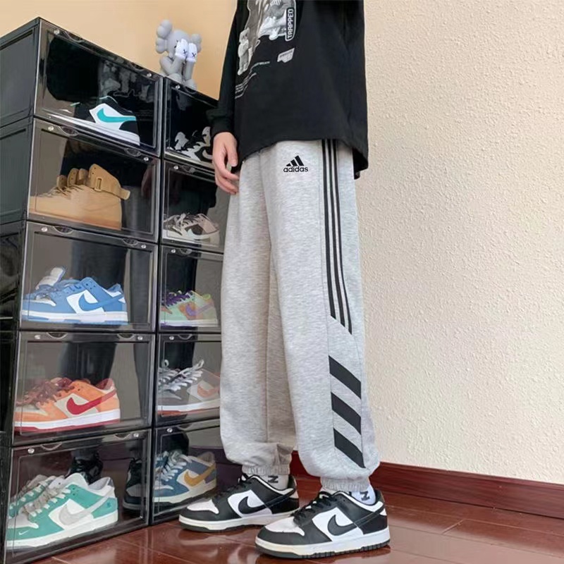 adidas スウェットパンツ カジュアル 3本ライン ロゴ入り ブラック ホワイト レザー調 メンズ - 画像 7