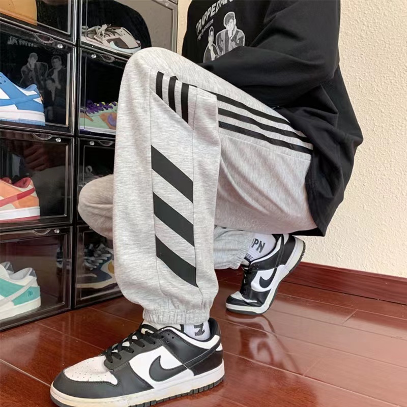 adidas スウェットパンツ カジュアル 3本ライン ロゴ入り ブラック ホワイト レザー調 メンズ - 画像 8