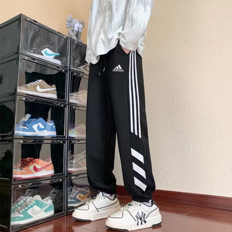 adidas スウェットパンツ カジュアル 3本ライン ロゴ入り ブラック ホワイト レザー調 メンズ - 画像 9