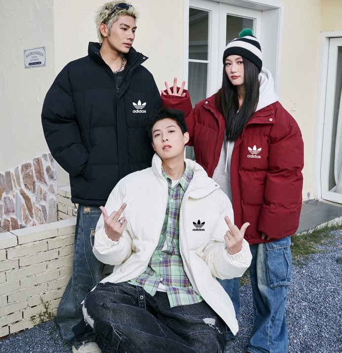 adidas ダウンジャケット ミニサイズ 2WAY ロゴ入り 通勤カジュアル ブラック/ホワイト/レッド レザー調 - 画像 4